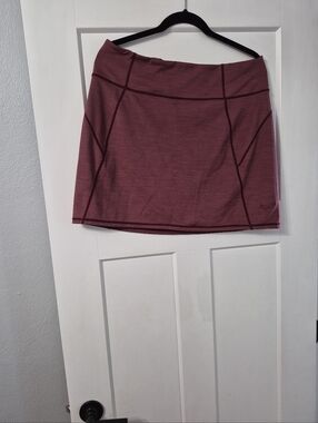 Kuhl Women’s Athletic Skort in Mauve Raspberry Size Med